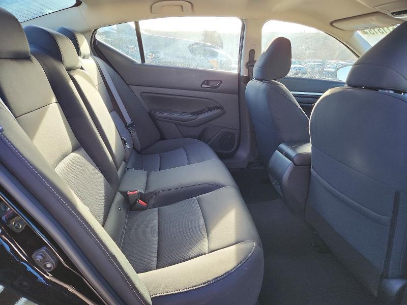 2023 Nissan Altima sv