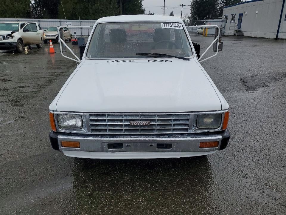 1984 Toyota Pickup Commercial / Camper RN55