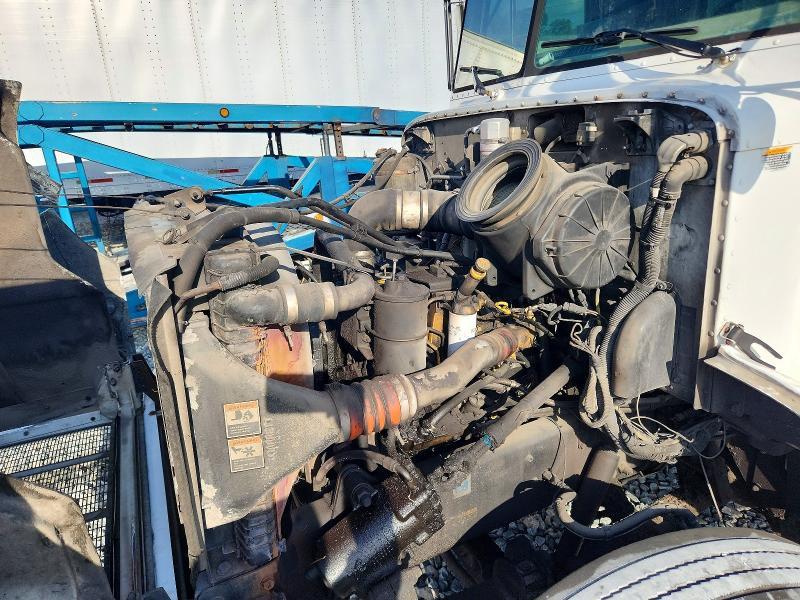 2002 Peterbilt 330 Vacuum Truck