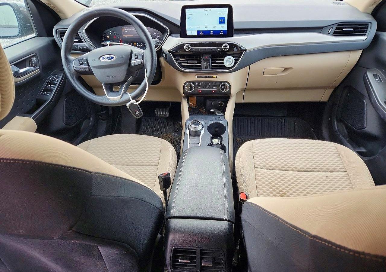 2020 Ford Escape se