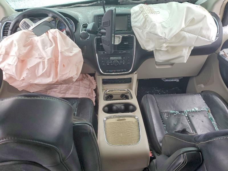 2015 Chrysler Town & Country Limited Platinum