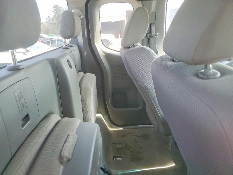 2015 Nissan Frontier S