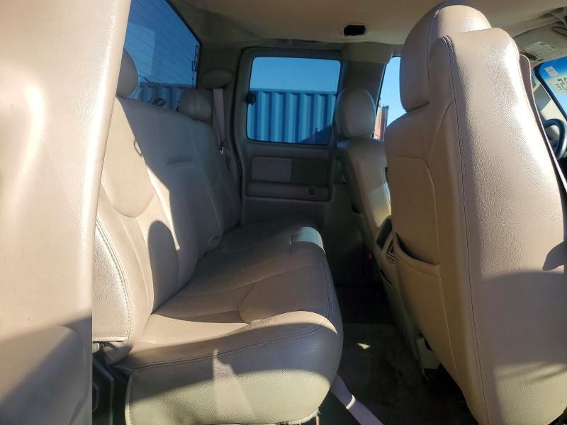 2003 GMC New Sierra K2500