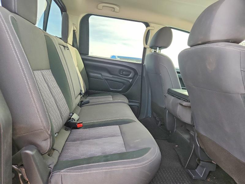 2023 Nissan Titan s