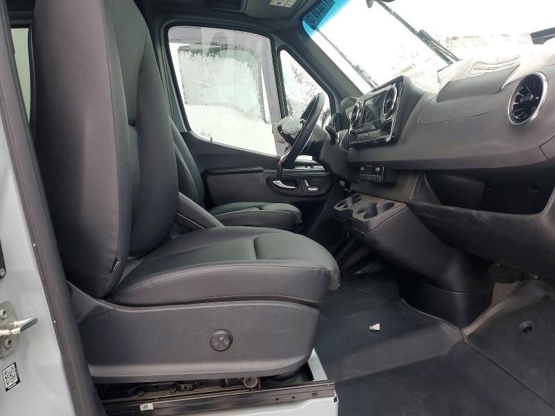 2022 Mercedes-Benz 2022 Mercedes Benz Sprinter 2500 Delivery van