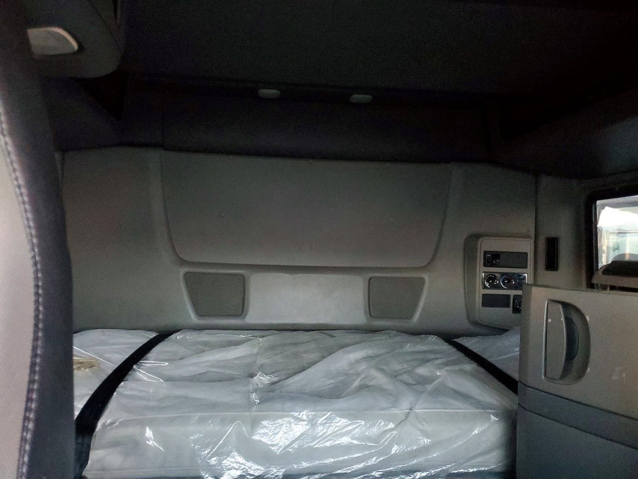 2020 International LT625 Semi Truck