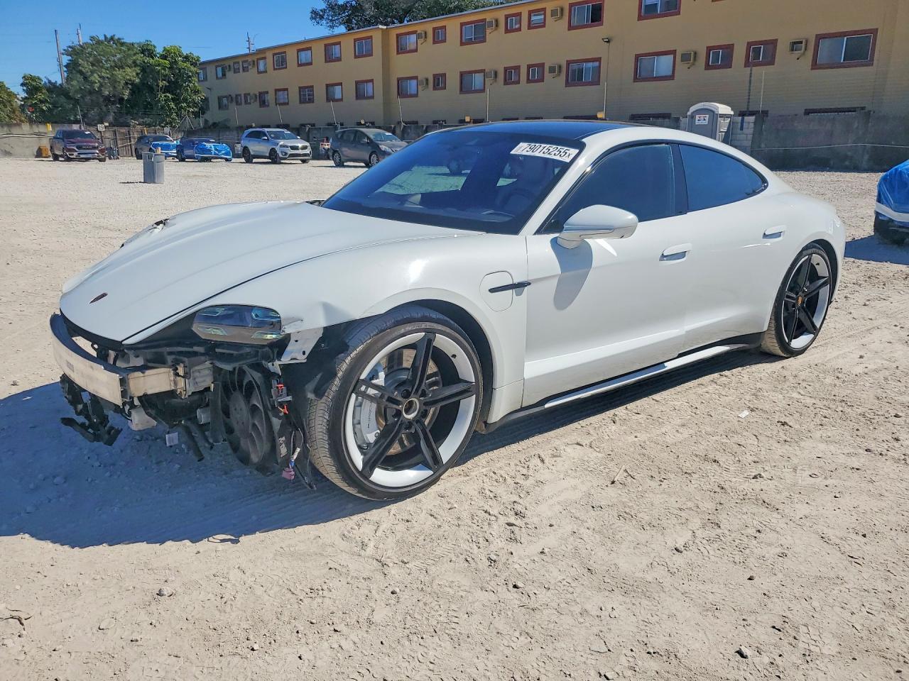 2021 Porsche Taycan Turbo
