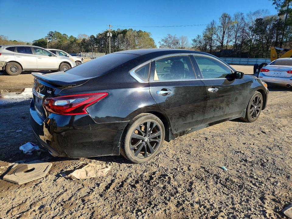 2017 Niss Altima 2.5