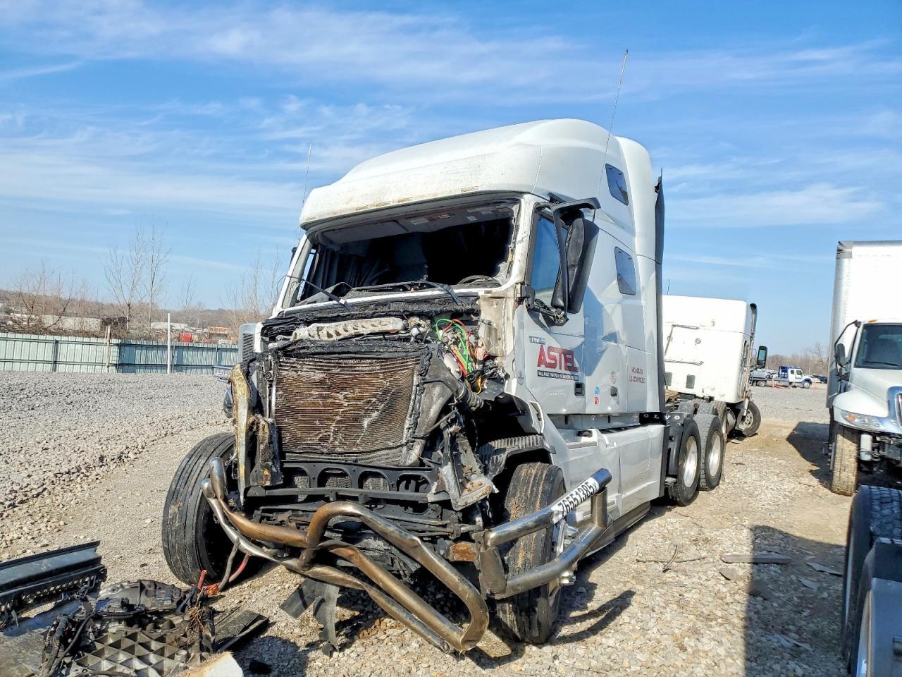2025 Volv O VNL Semi Truck