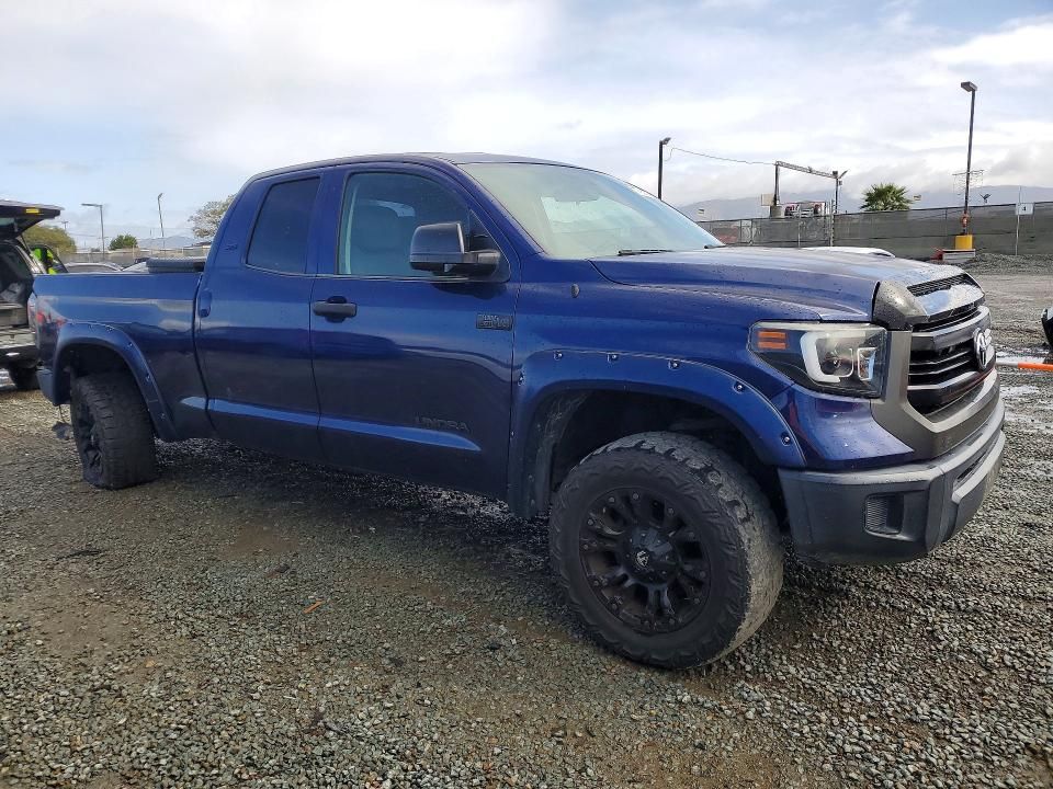 2015 Toyota Tundra Double cab sr