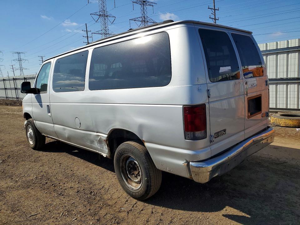 2004 Ford Econoline E350 Super Duty Wagon