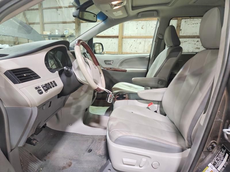 2014 Toyota Sienna xle