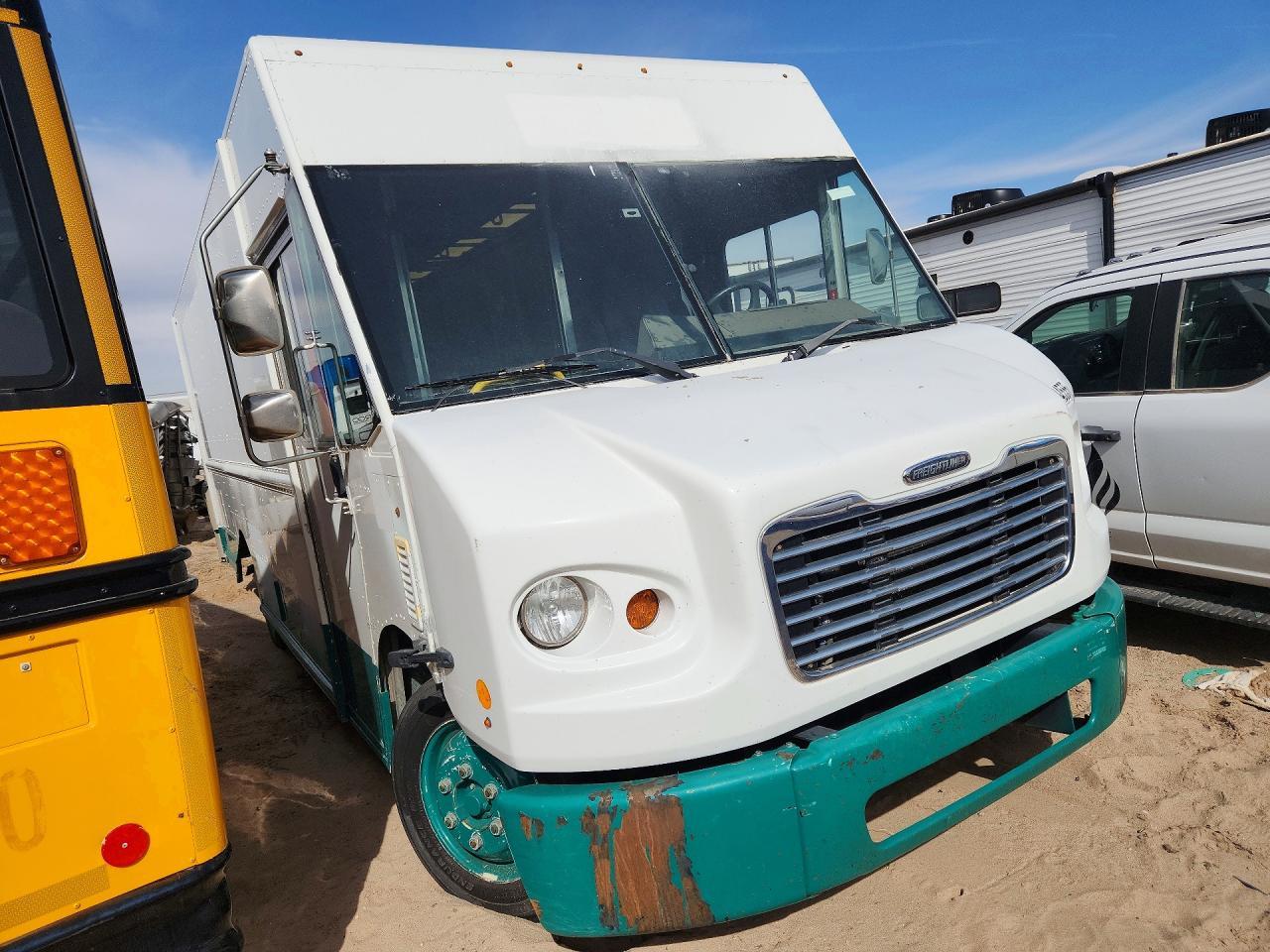 2015 Freightliner MT45 Delivery Truck
