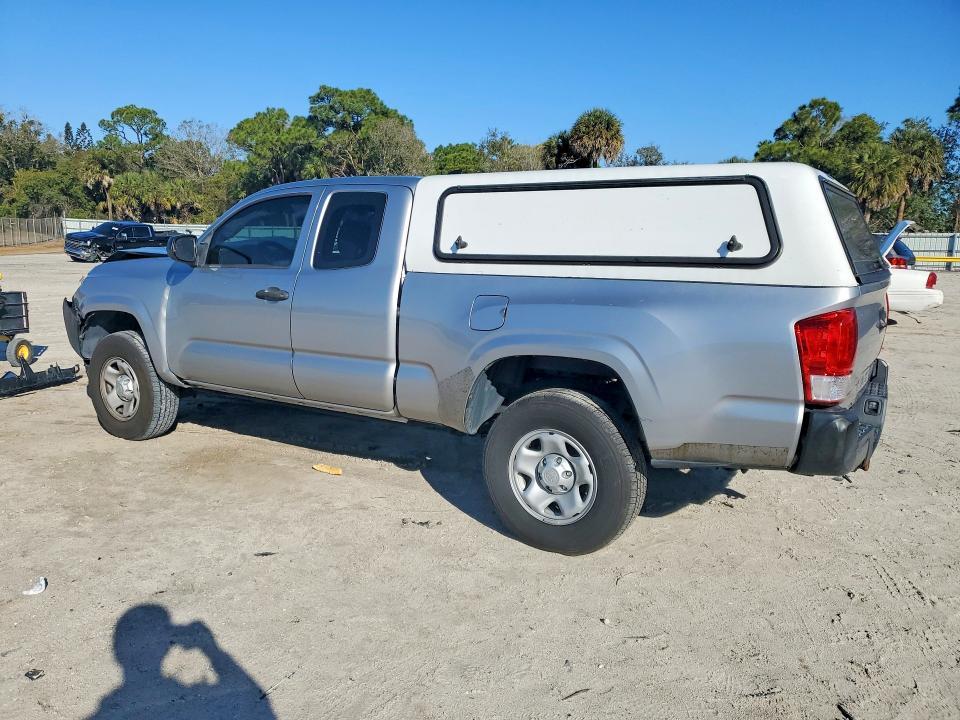 2017 Toyota Tacoma sr