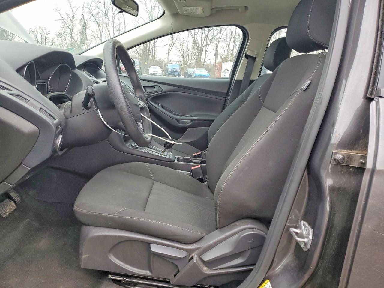 2015 Ford Focus s