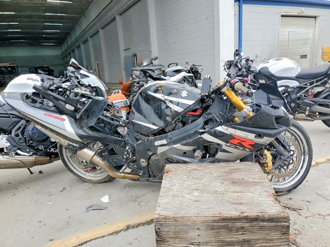 2004 Suzuki GSX-R1000