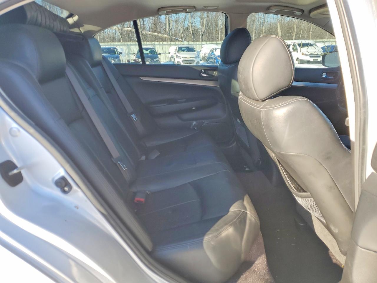 2012 Infiniti G37