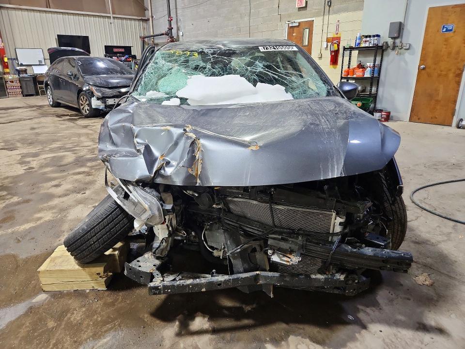 2024 Nissan Versa sv