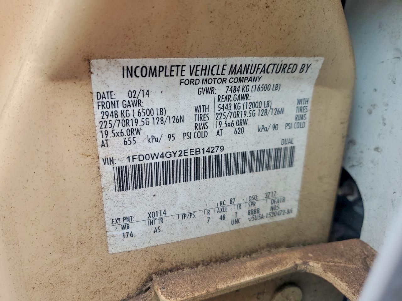 2014 Ford F450 Super Duty Flatbed Truck