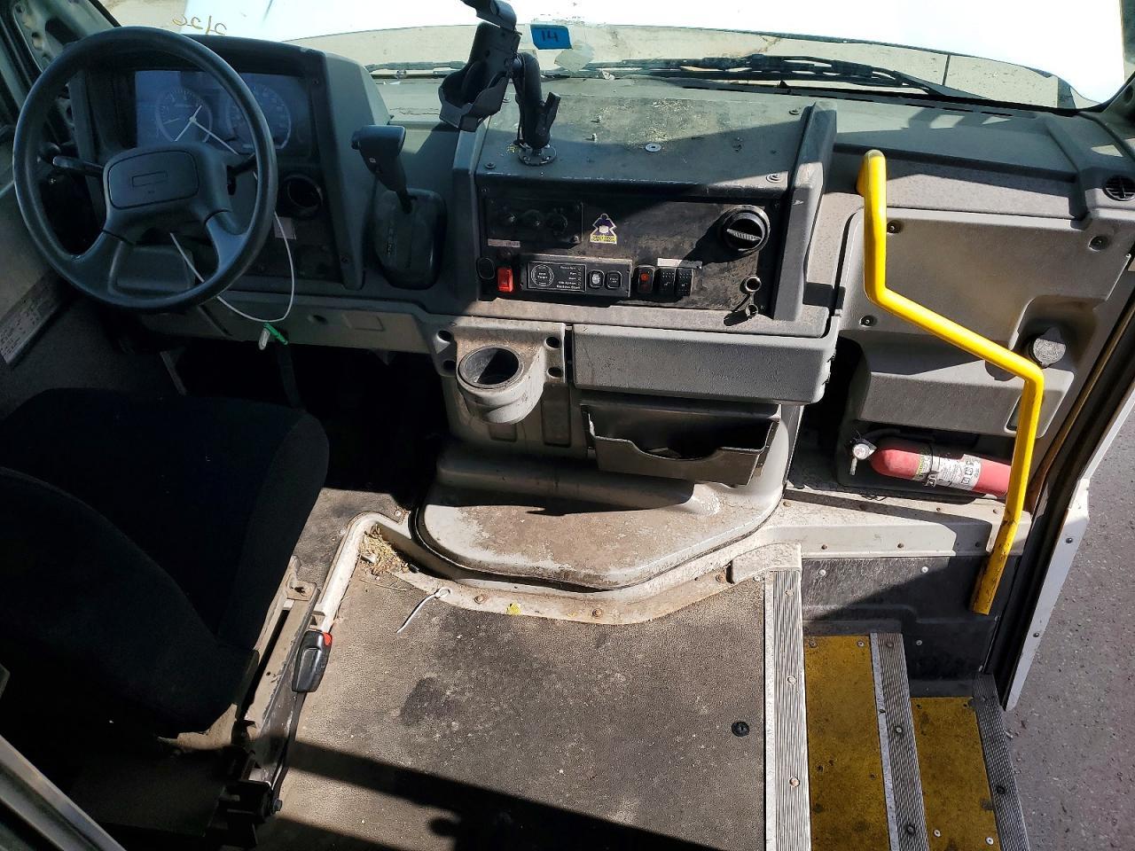 2013 Isuzu NPR Delivery Truck