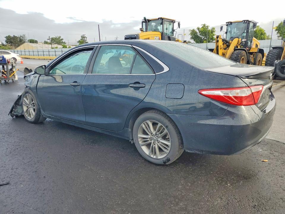 2016 Toyota Camry le