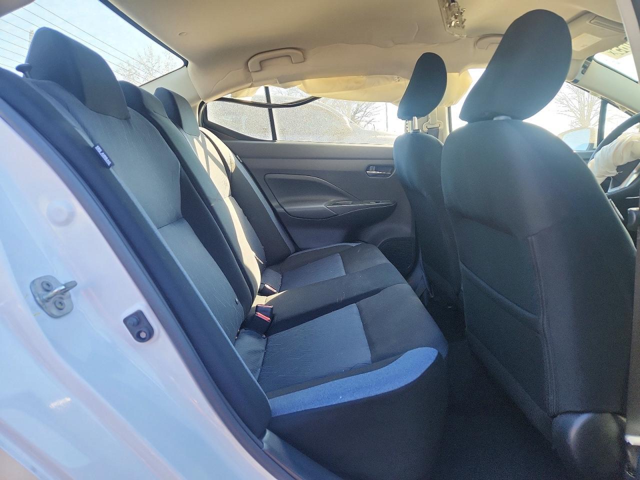 2025 Nissan Versa sv