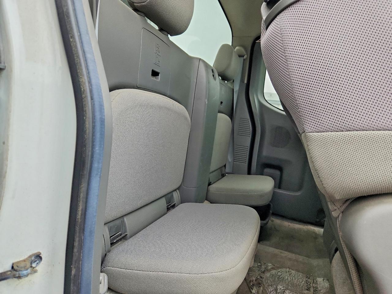 2013 Nissan Frontier S