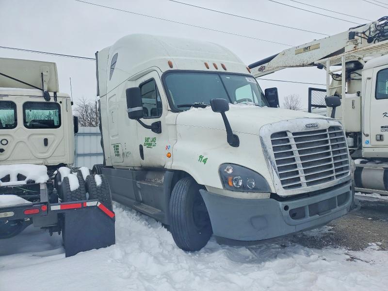 2016 Freigliner 2016 Freightliner Cascadia 125 Semi Truck