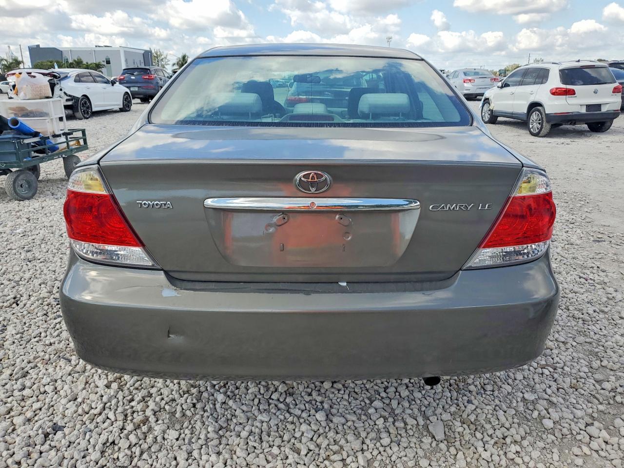 2006 Toyota Camry le
