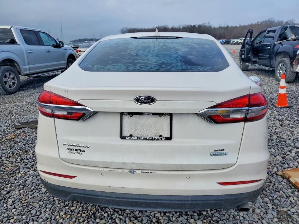 2020 Ford Fusion se