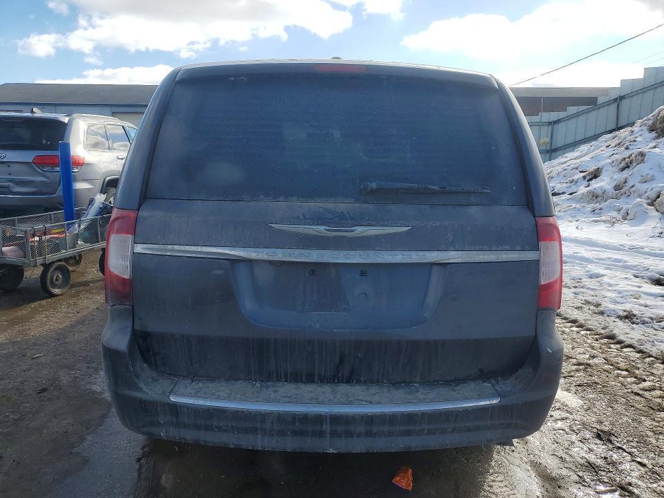 2016 Chrysler Town & Country Touring l