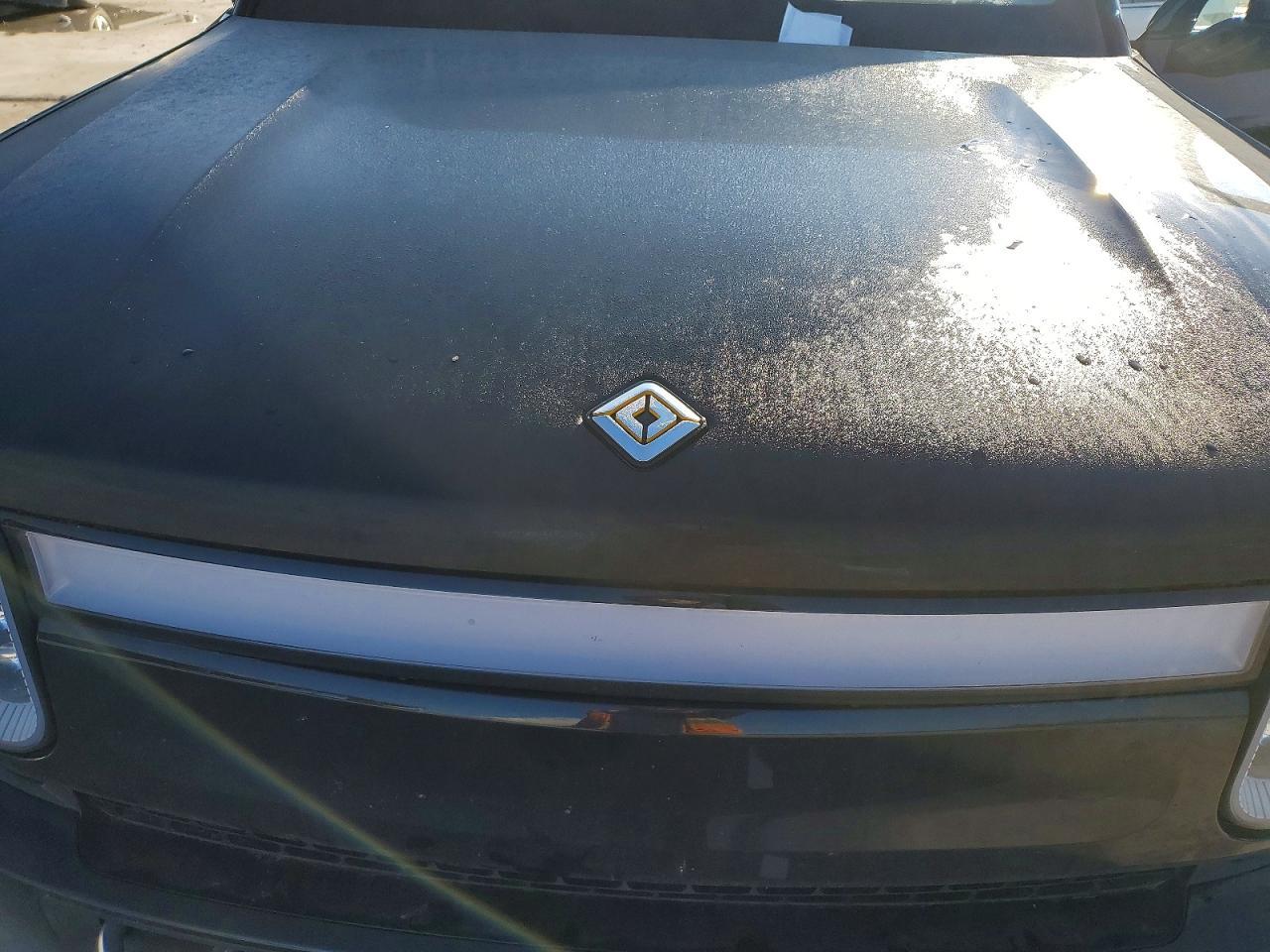 2024 Rivian R1S Adventure