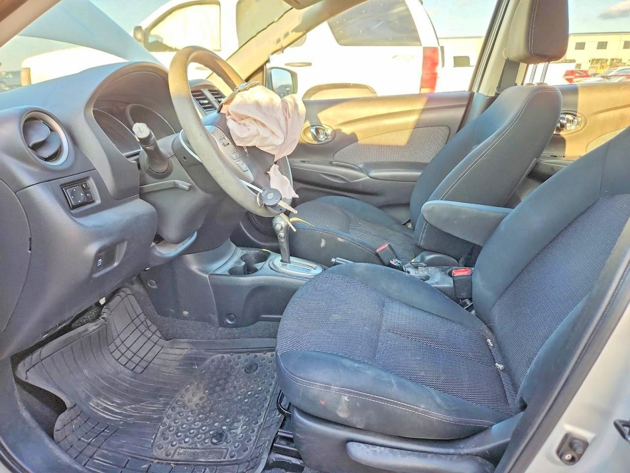 2015 Nissan Versa s