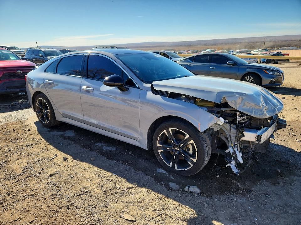 2022 KIA K5