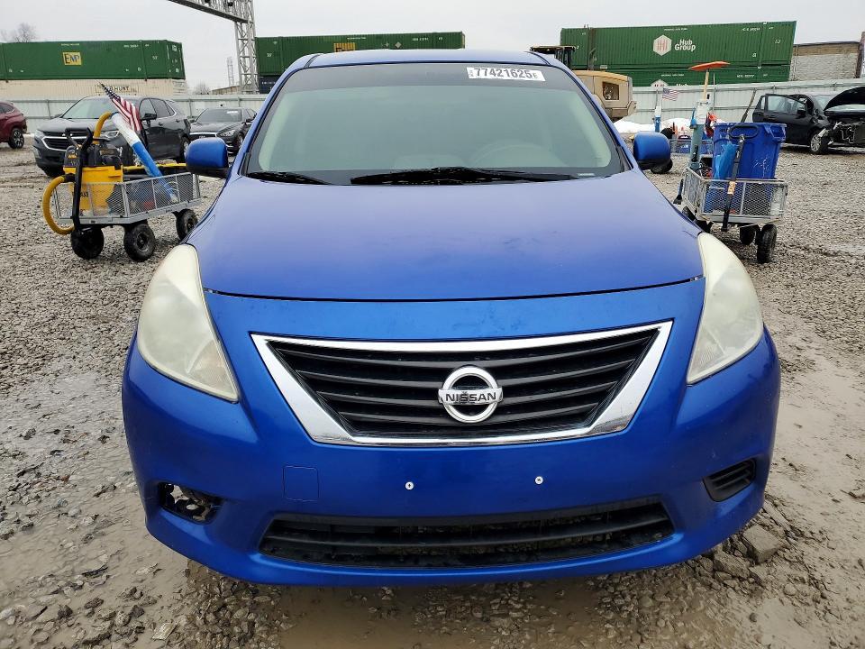 2013 Nissan Versa 1.6 s