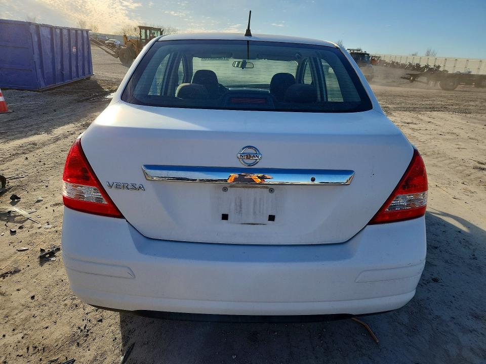 2011 Nissan Versa s
