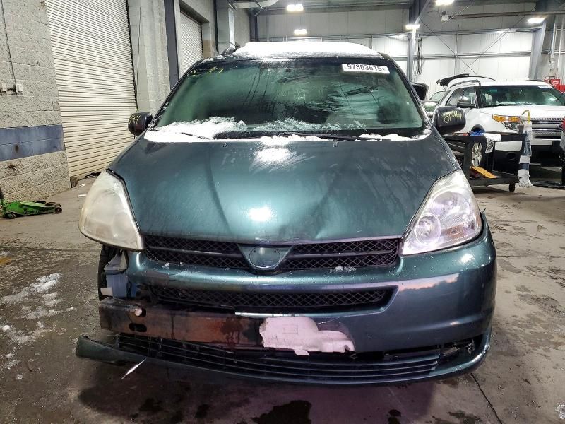 2005 Toyota Sienna ce