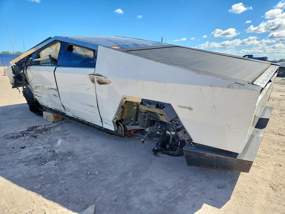 2024 Tesla Cybertruck