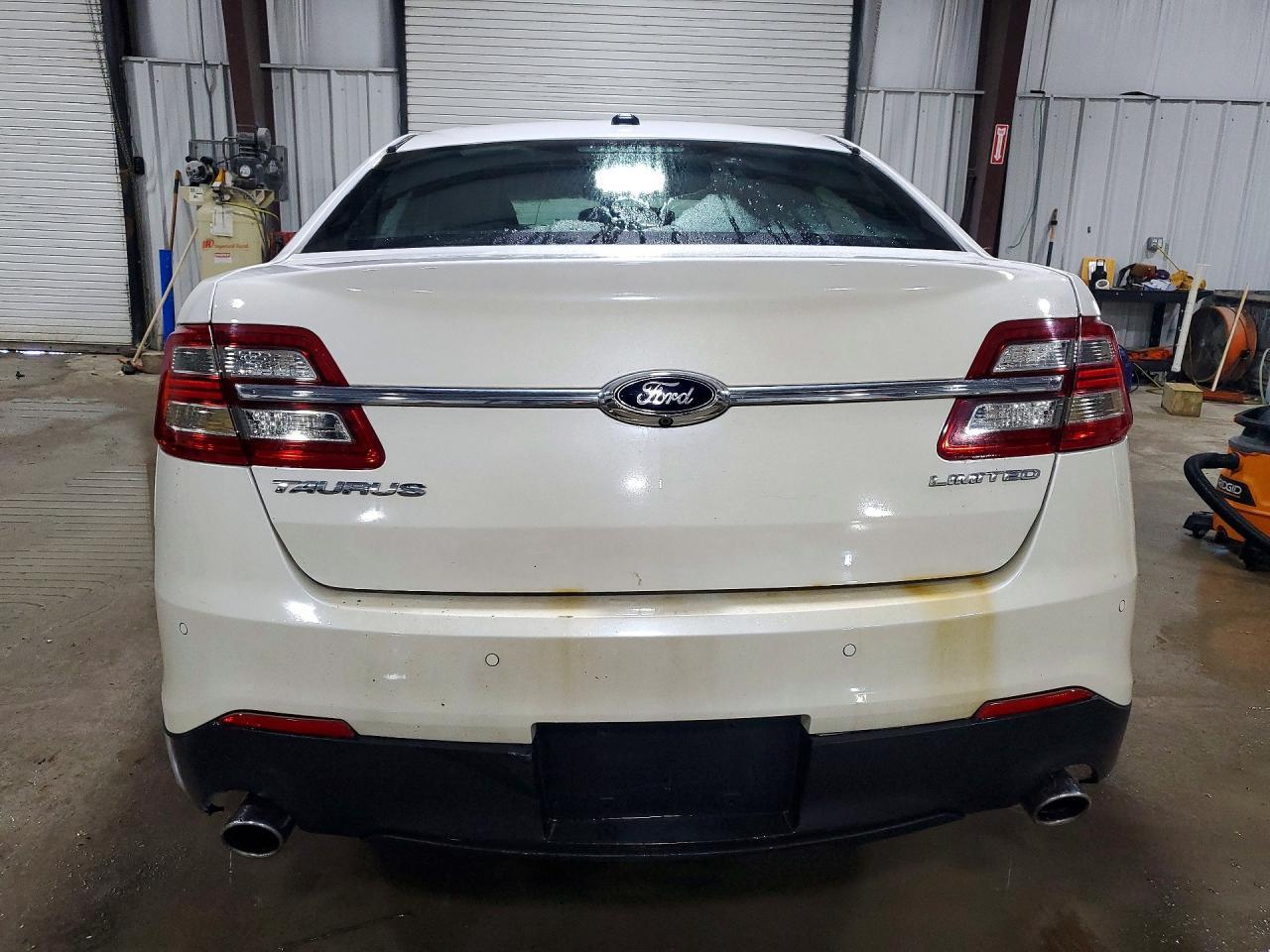 2014 Ford Taurus Limited