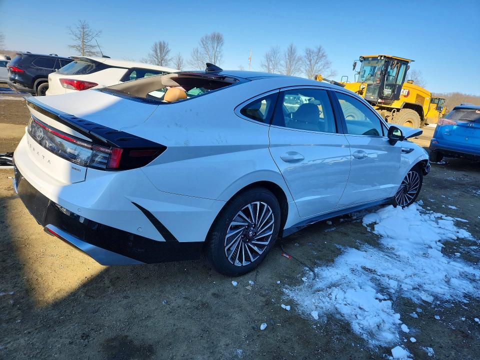 2025 Hyundai Sonata Hybrid