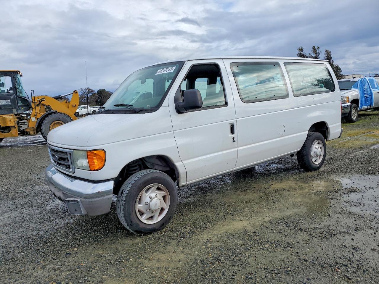 2007 Ford Econoline-BOX Truck