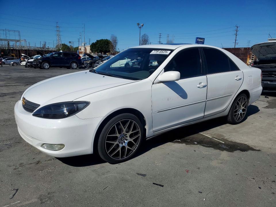 2004 Toyota Camry le