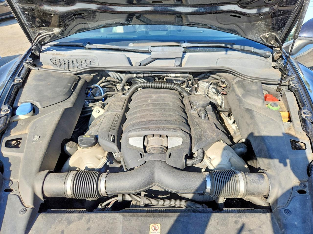 2011 Porsche Cayenne s