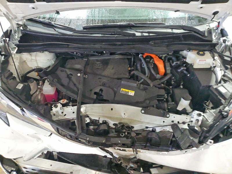 2025 Toyota Sienna le