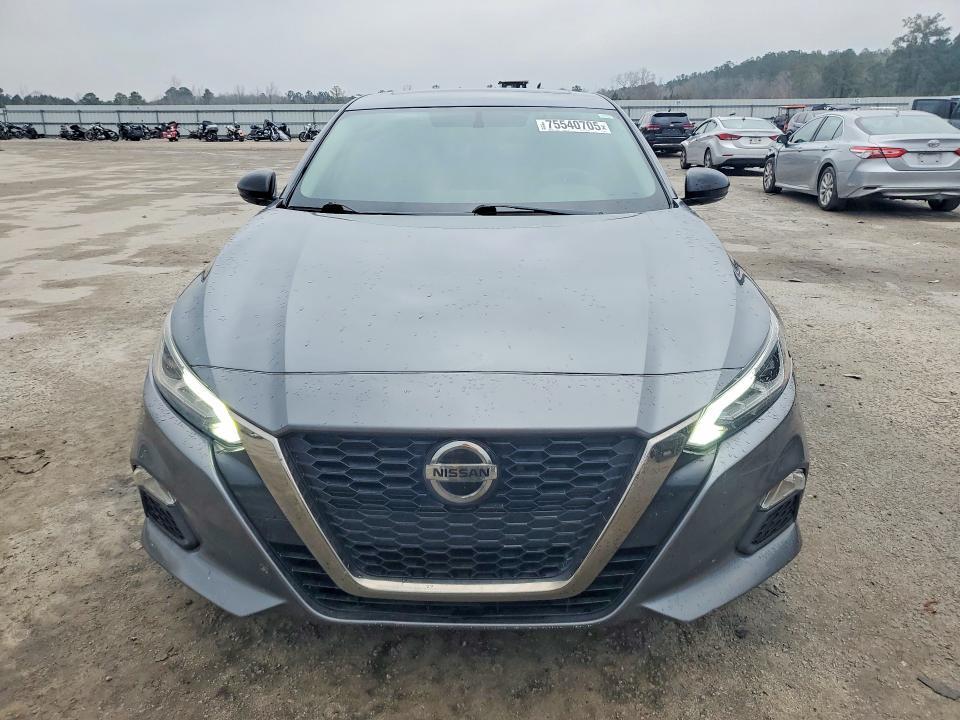 2019 Nissan Altima sr