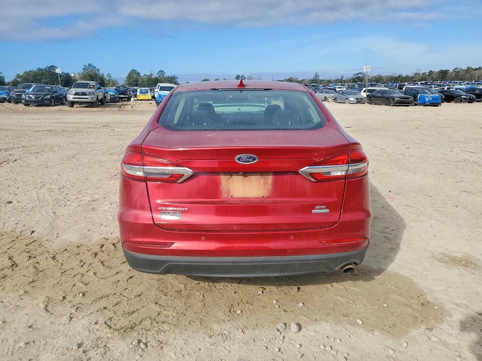 2020 Ford Fusion se
