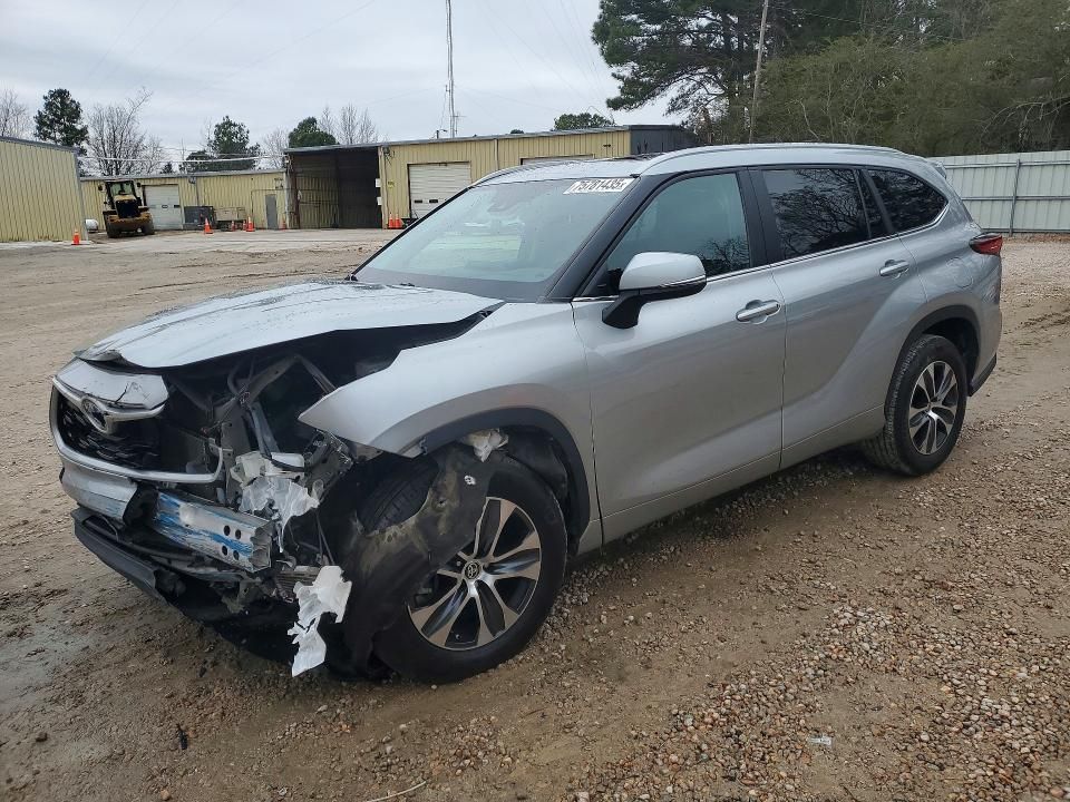 2023 Toyota Highlander Hybrid xle