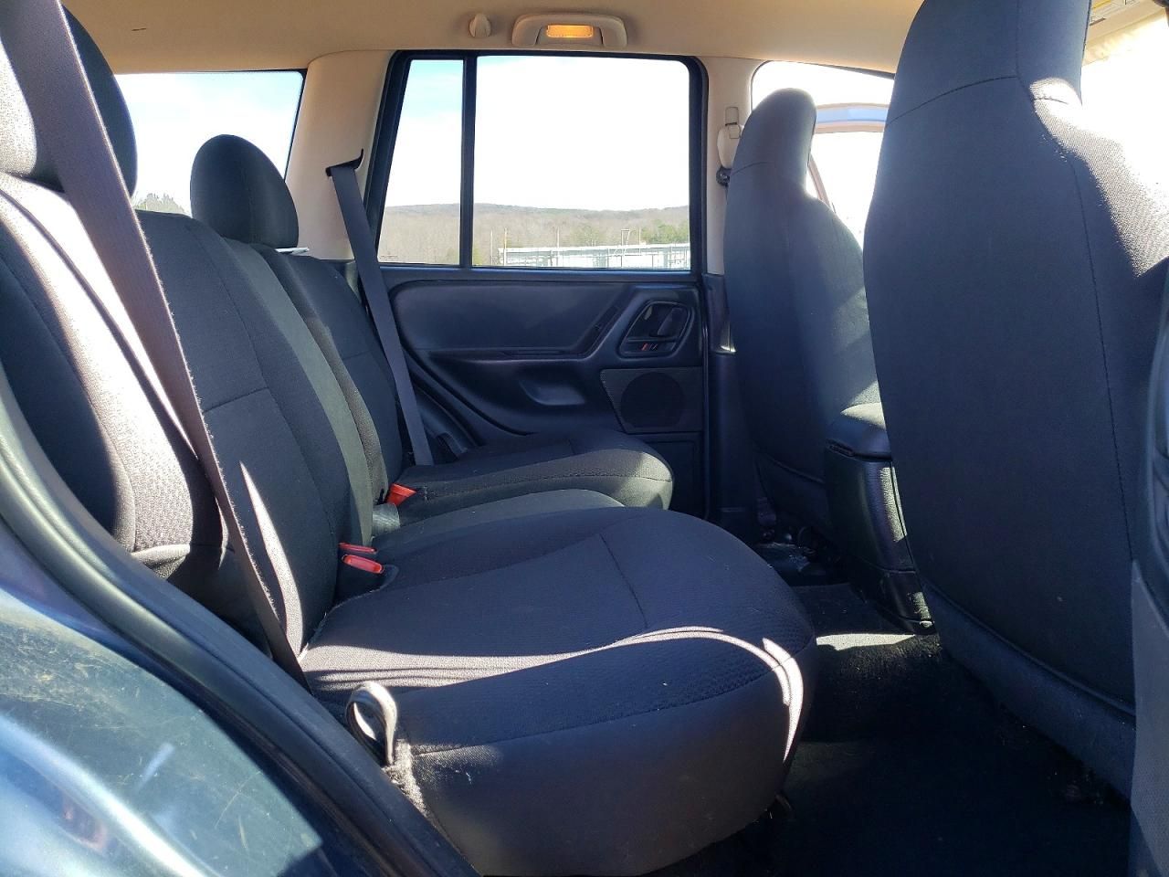 2004 Jeep Grand Cherokee Laredo