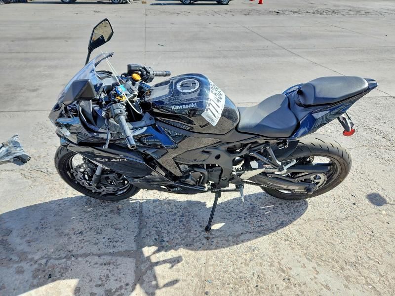 2024 Kawasaki ZX400 P