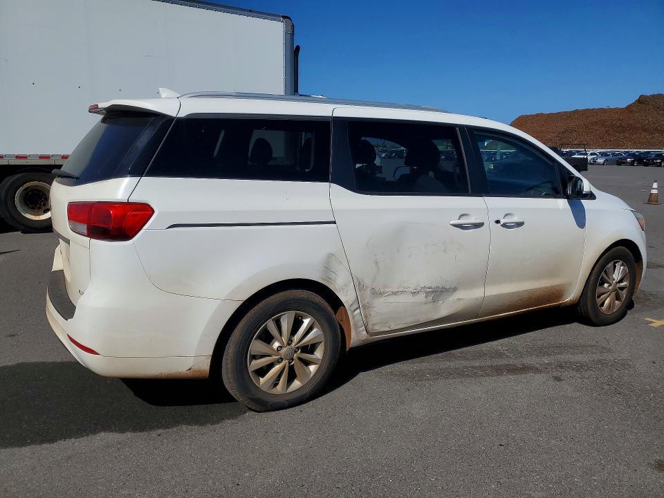 2015 KIA Sedona lx